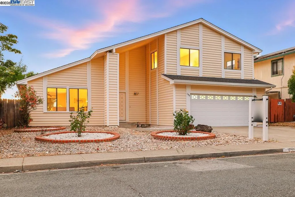 109 Oak Ct, Hercules, California 94547 home-pic-1